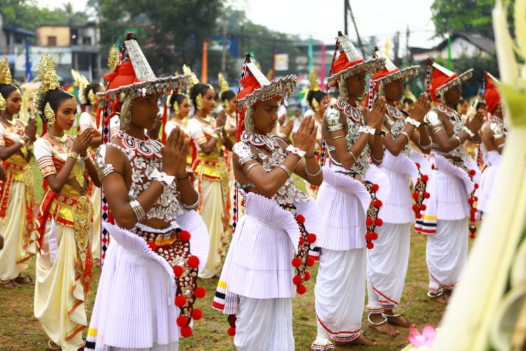 Seethawaka children wear head decoration… | බුද්ධශාසන, ආගමික හා ...