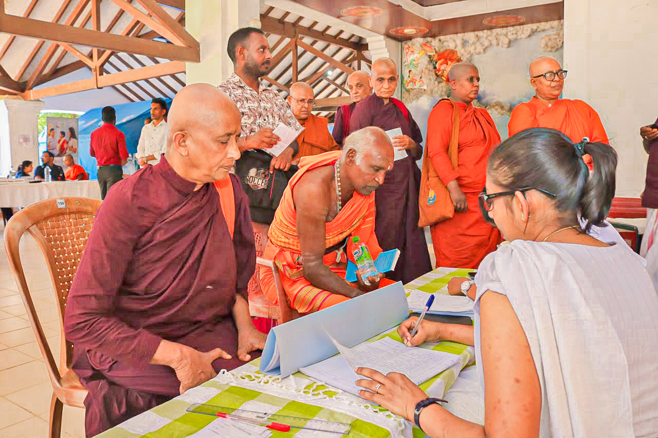 “දිවියට සුවයක් – දහමට සවියක්” පූර්ණ වෛද්‍ය සායනය මෙවර බදුල්ල මුතියංගන රාජමහා විහාරස්ථානයේ දී